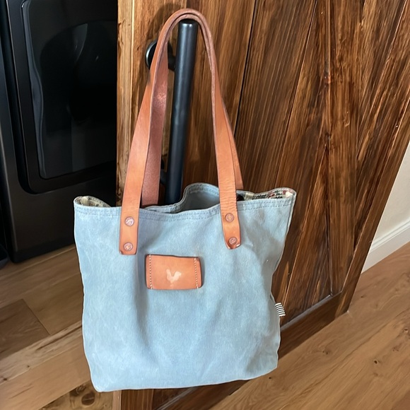 Meanwhile Back On The Farm purse - Picture 2 of 6